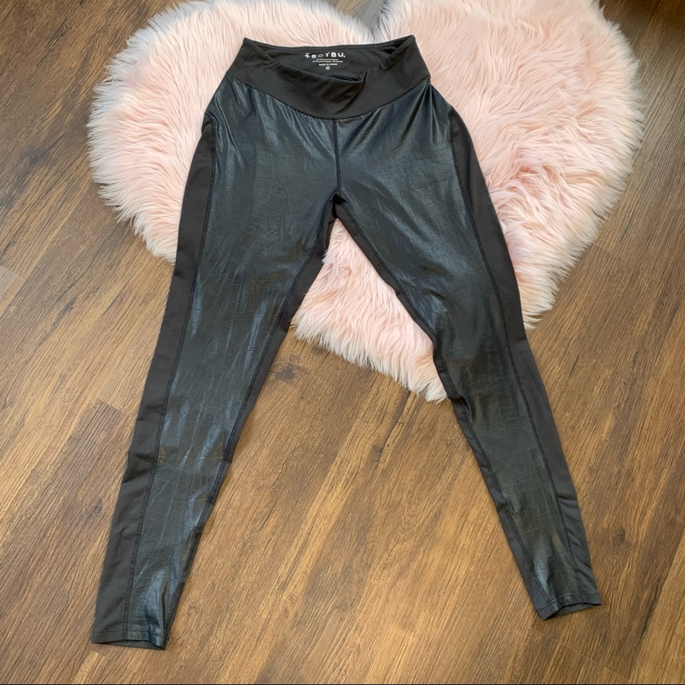 Soybu Shiny Black Contrast Leggings